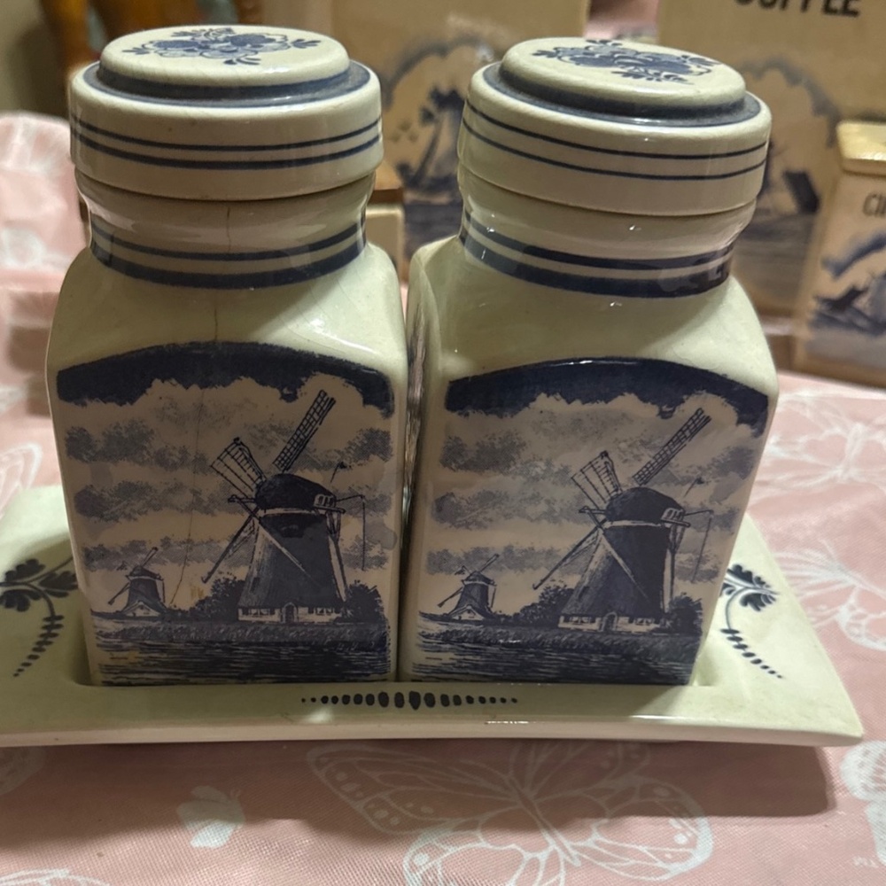 RARE VINTAGE!! Delft blue ceramic jars with tray
